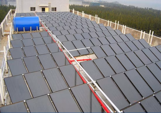 Hochwertiger Flachkollektor für private Wohnhäuser und gewerbliche Projekte zur zentralen Solarwarmwasserbereitung